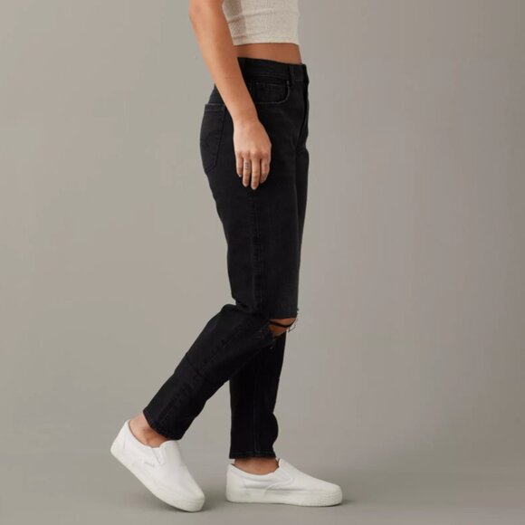 American Eagle Strigid Mom Jean - Picture 9 of 9